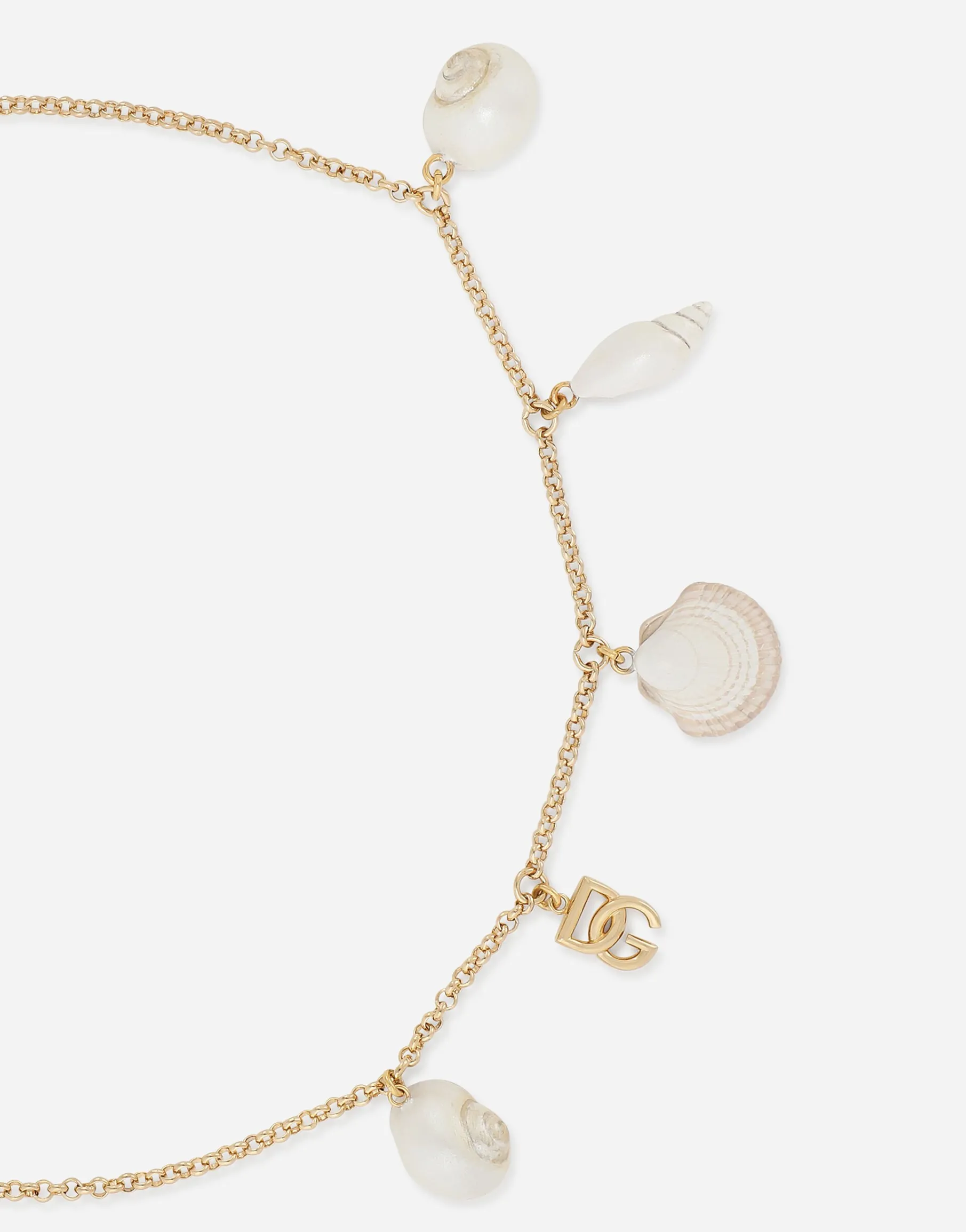 Necklace with DG logo and shells