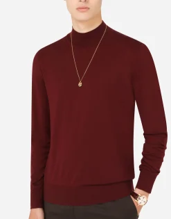 Necklace with good luck charm