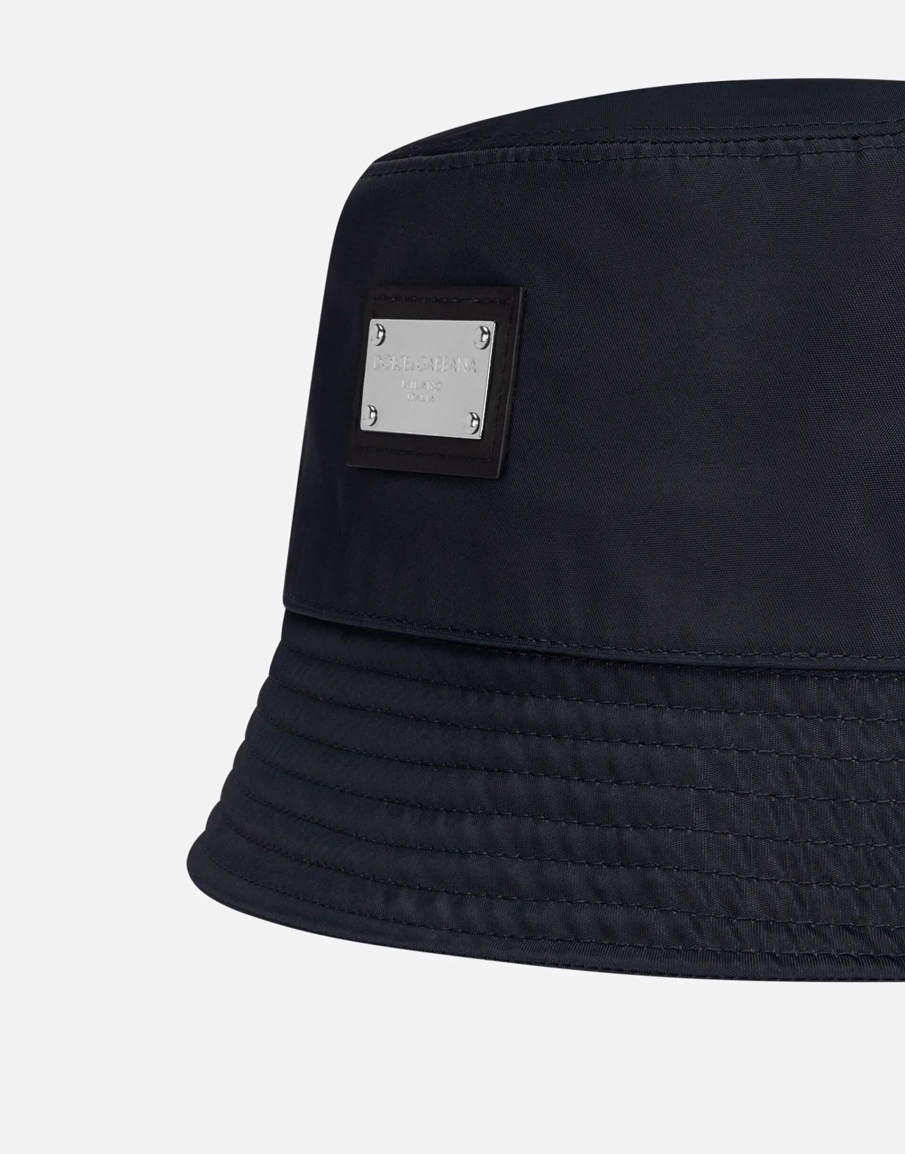 Nylon bucket hat with branded plate