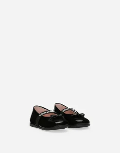 Patent leather ballet flats with bow