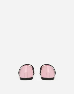 Patent leather ballet flats with bow