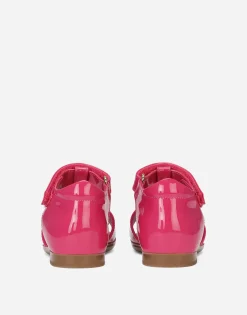 Patent leather first steps sandals with metal DG logo