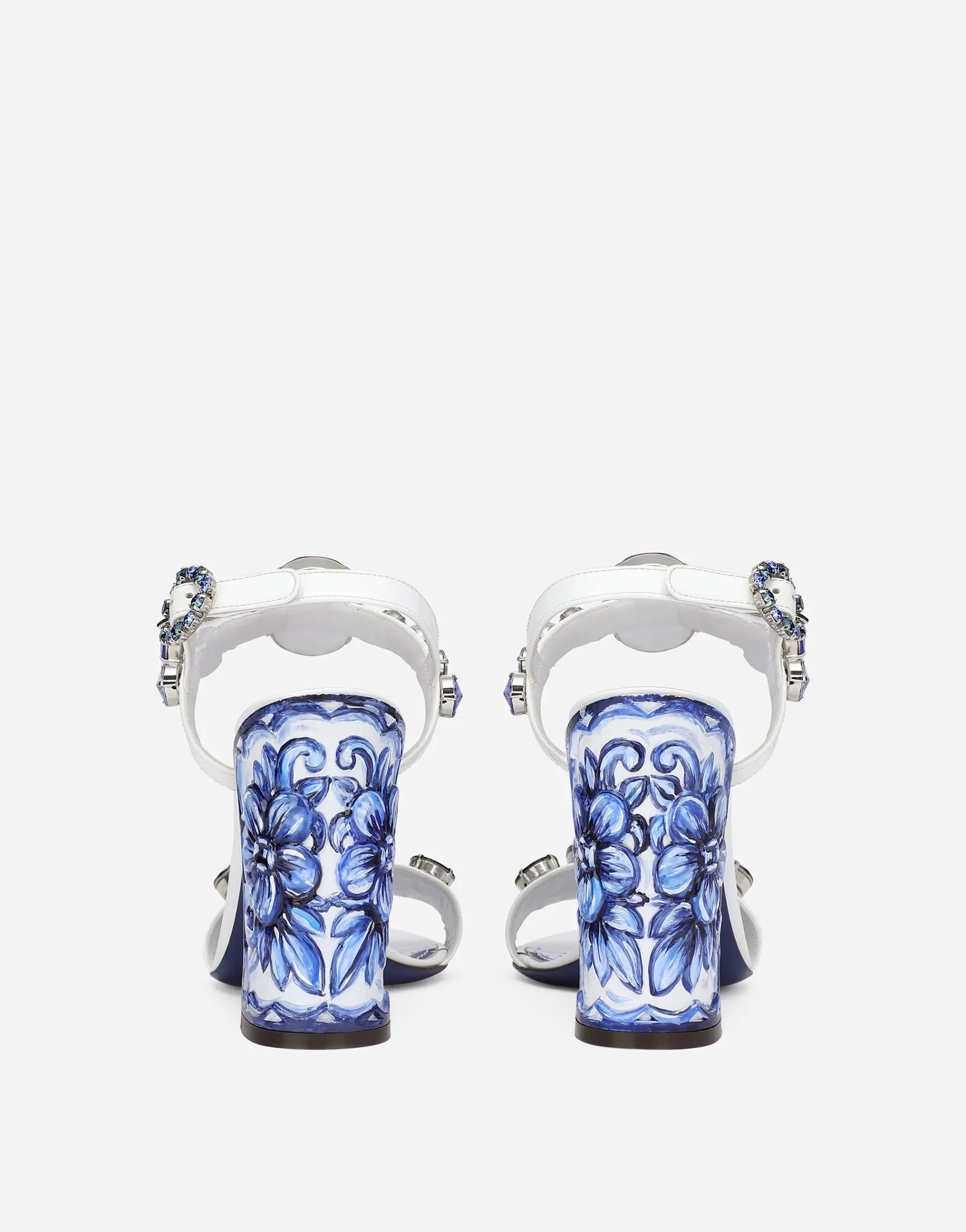 Patent leather sandals with embroidery and painted heel