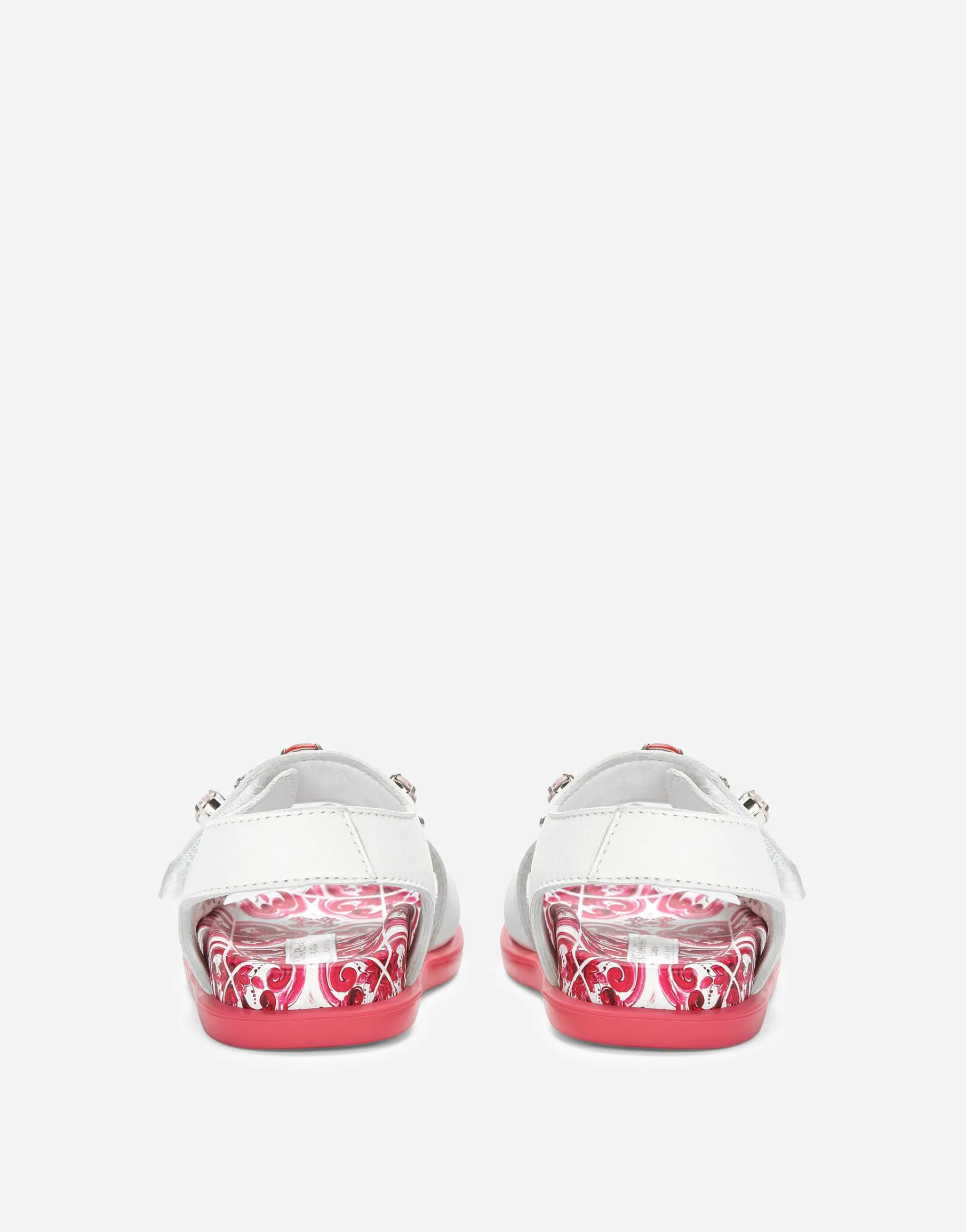 Patent leather sandals with embellishment