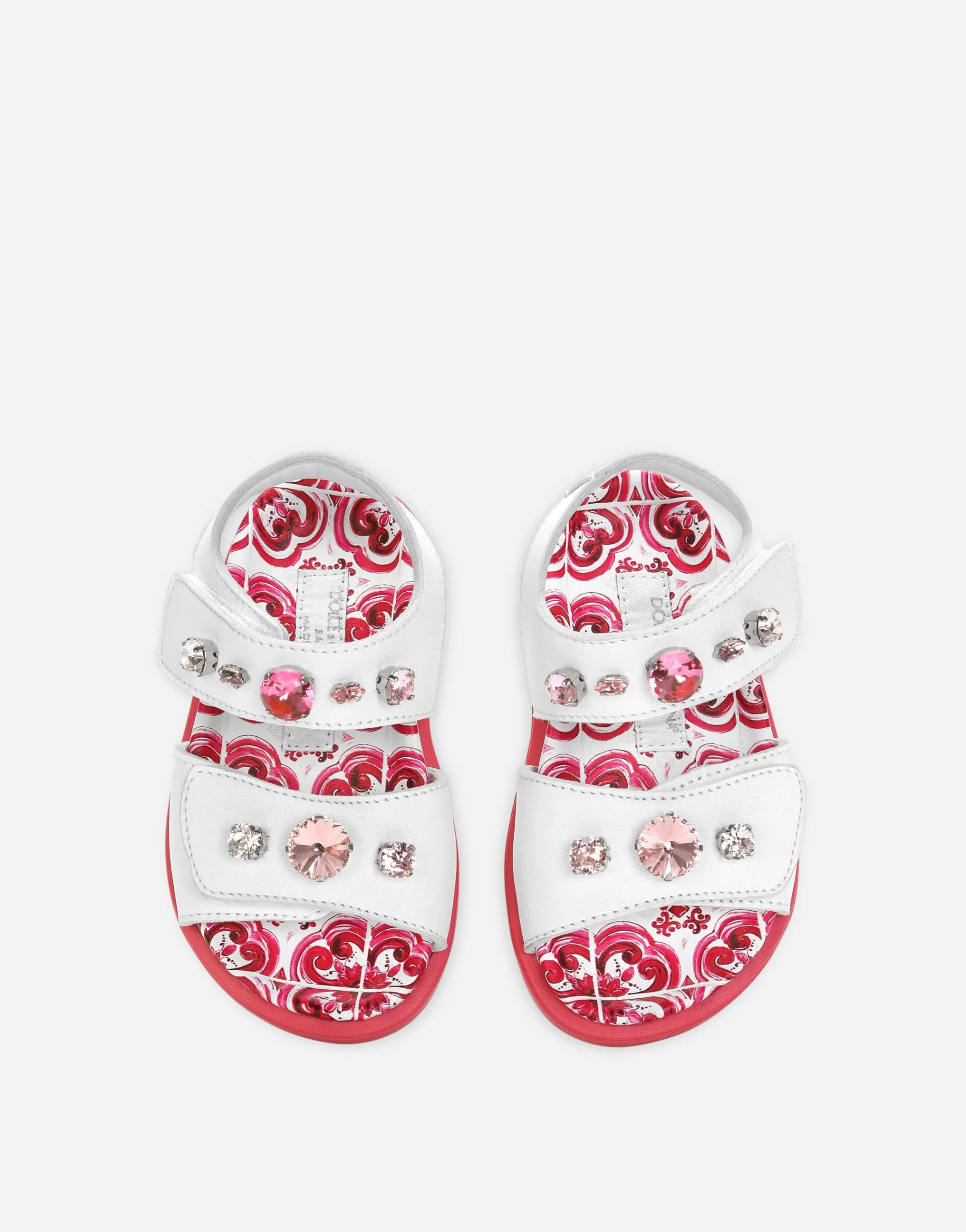 Patent leather sandals with embellishment