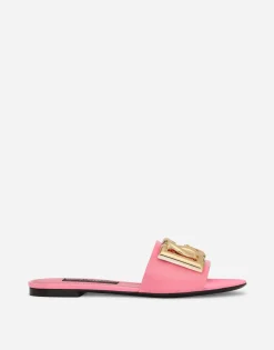 Patent leather sliders with DG logo