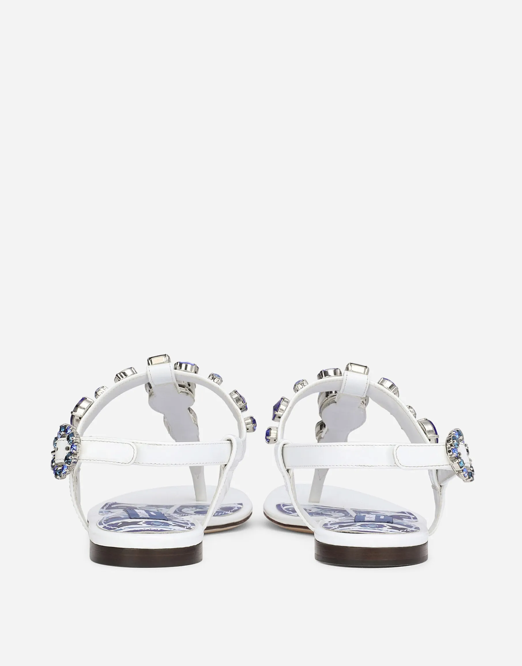 Patent leather thong sandals with embroidery