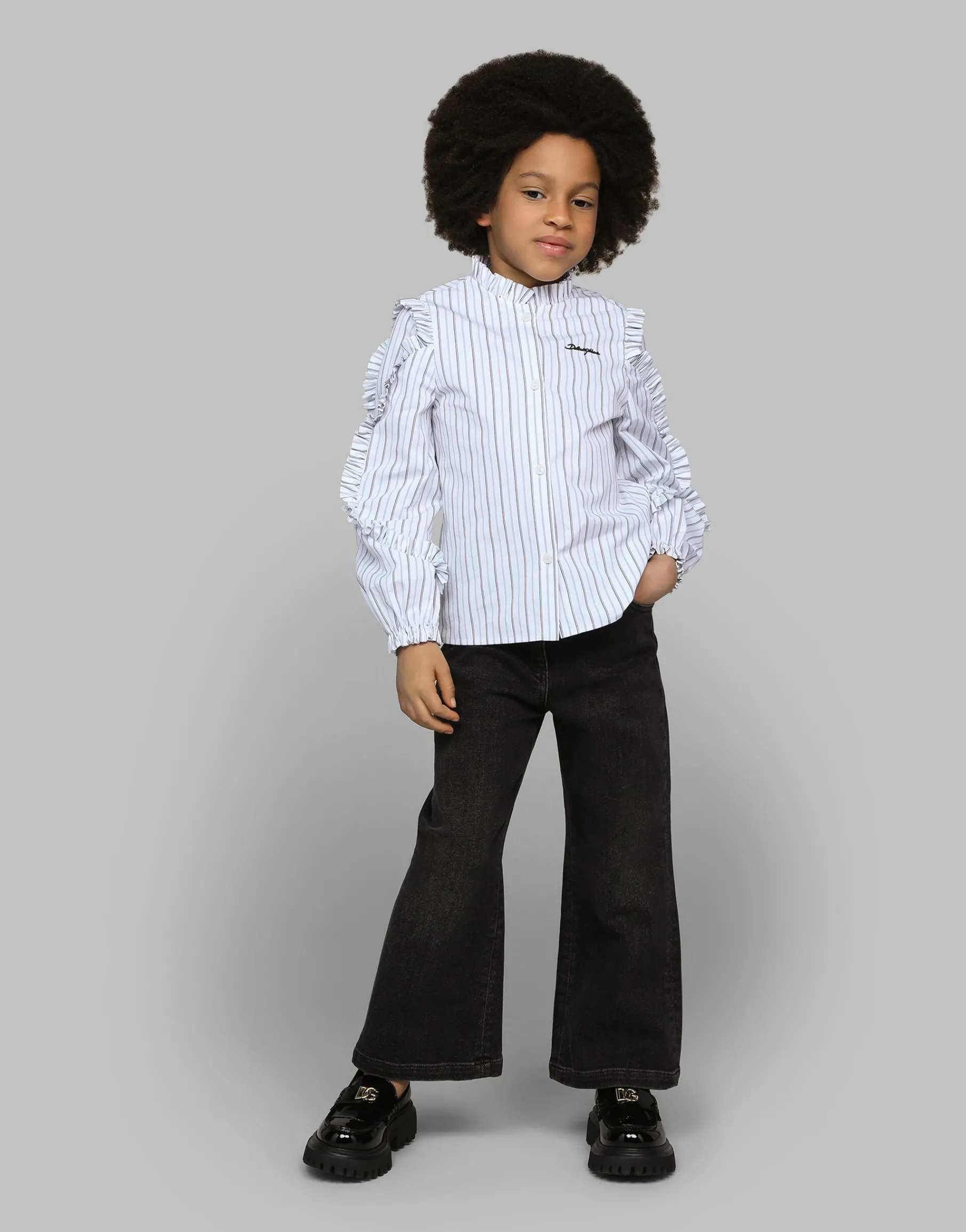 5-pocket denim jeans with branded tag