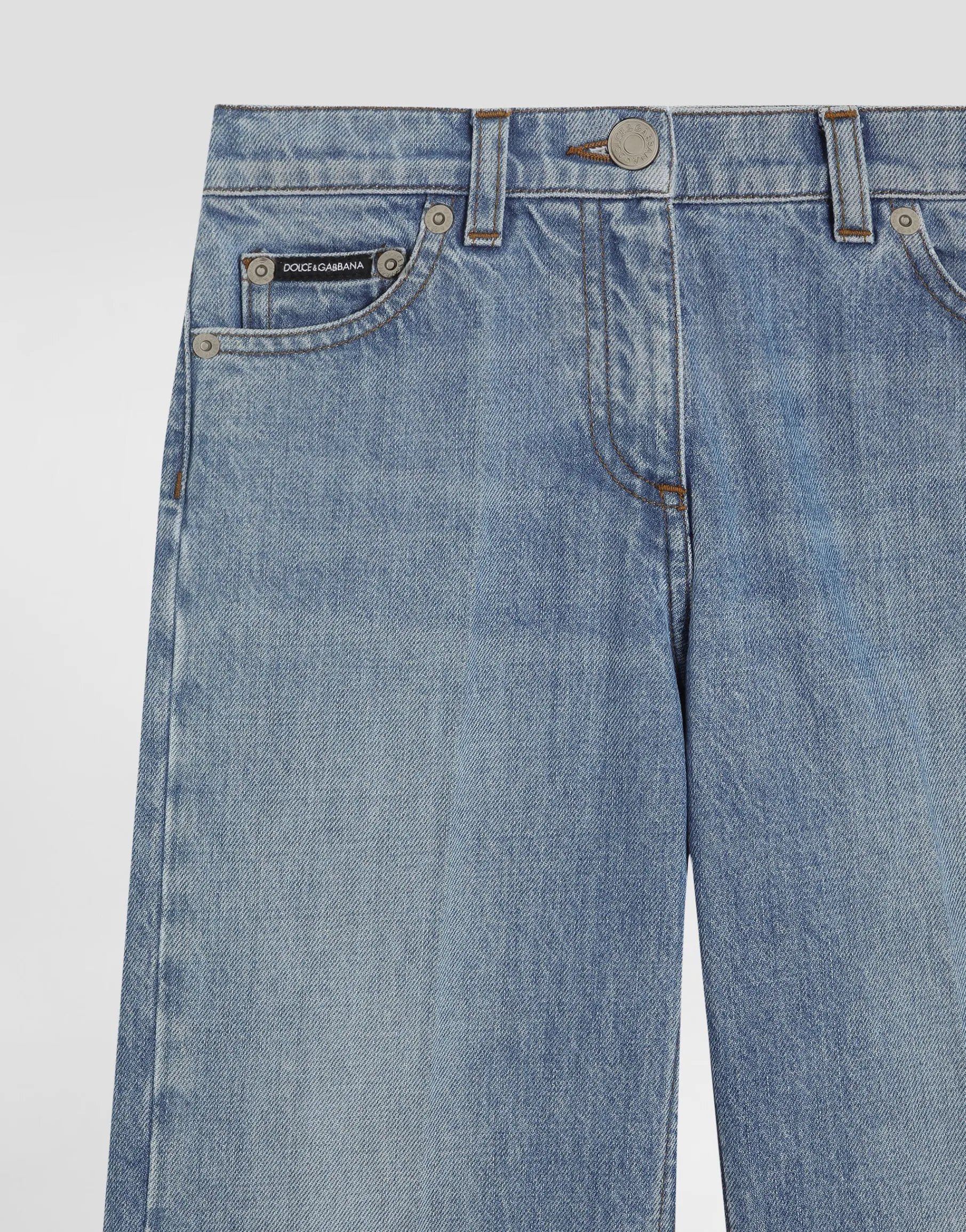 5-pocket denim jeans with branded tag