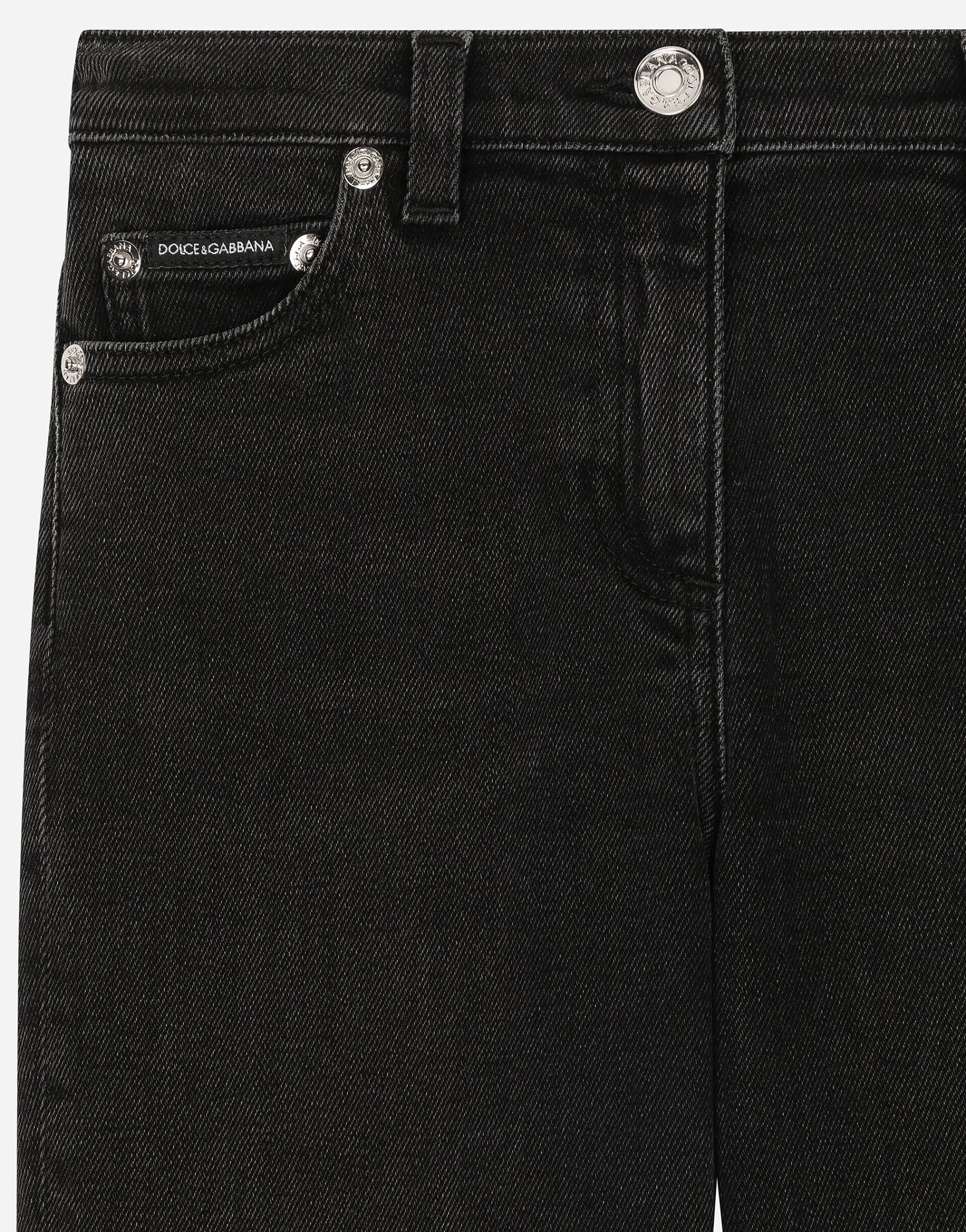 5-pocket denim jeans with branded tag