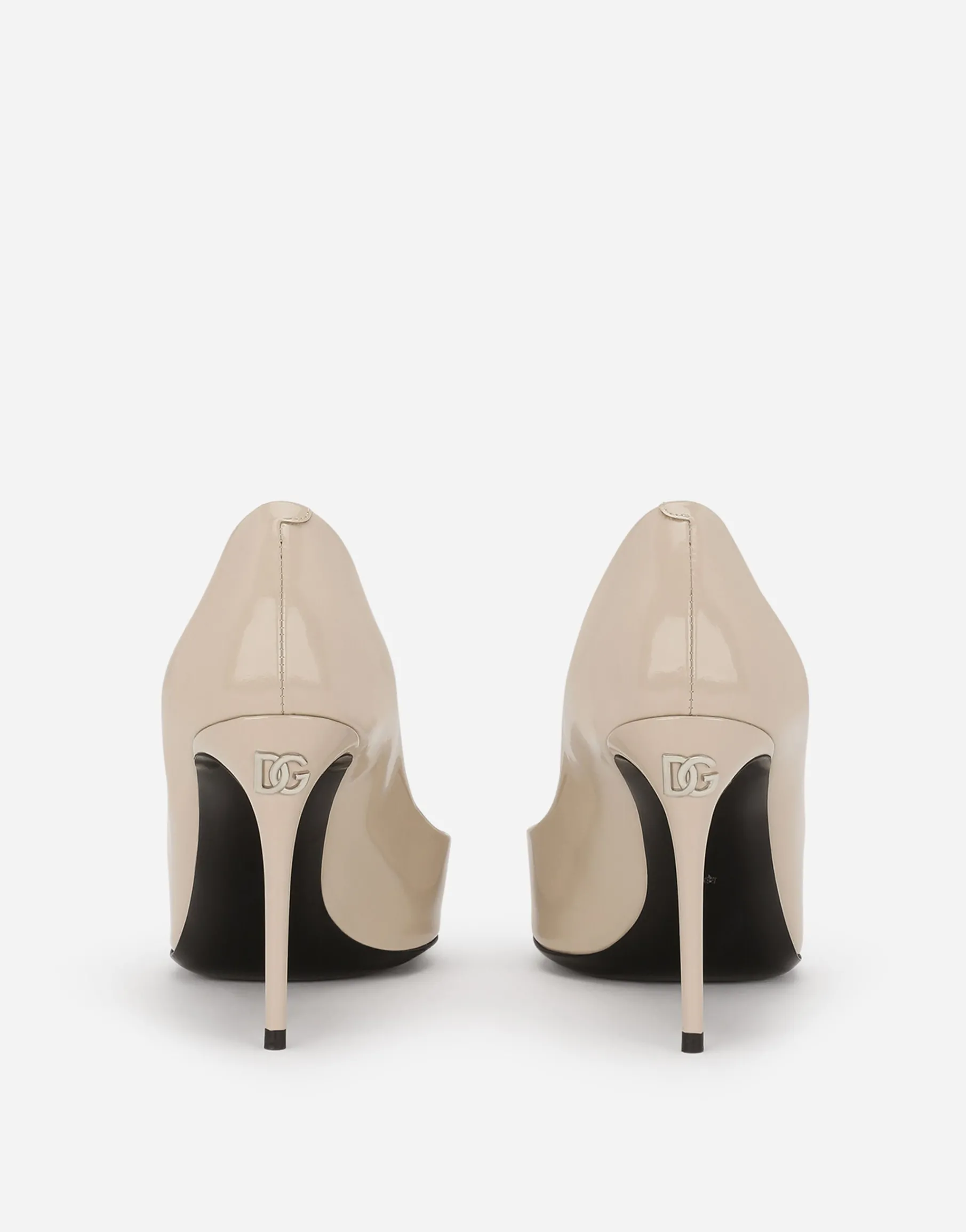 Polished calfskin pumps