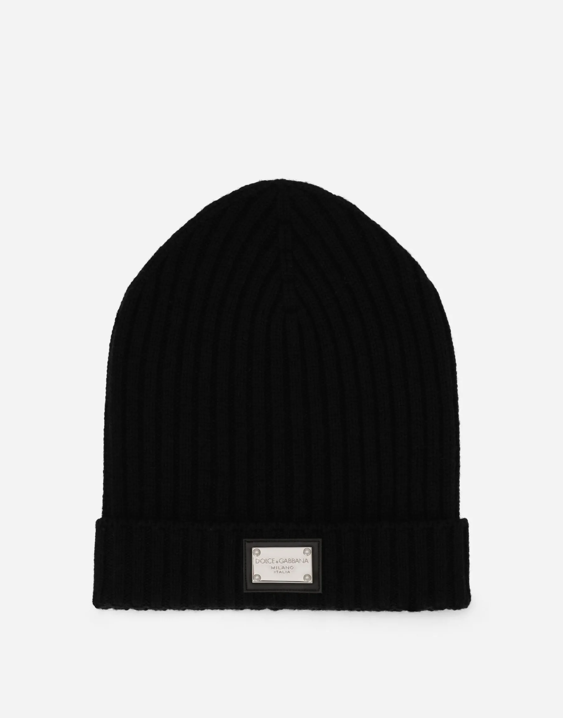 Ribbed knit hat with logo tag