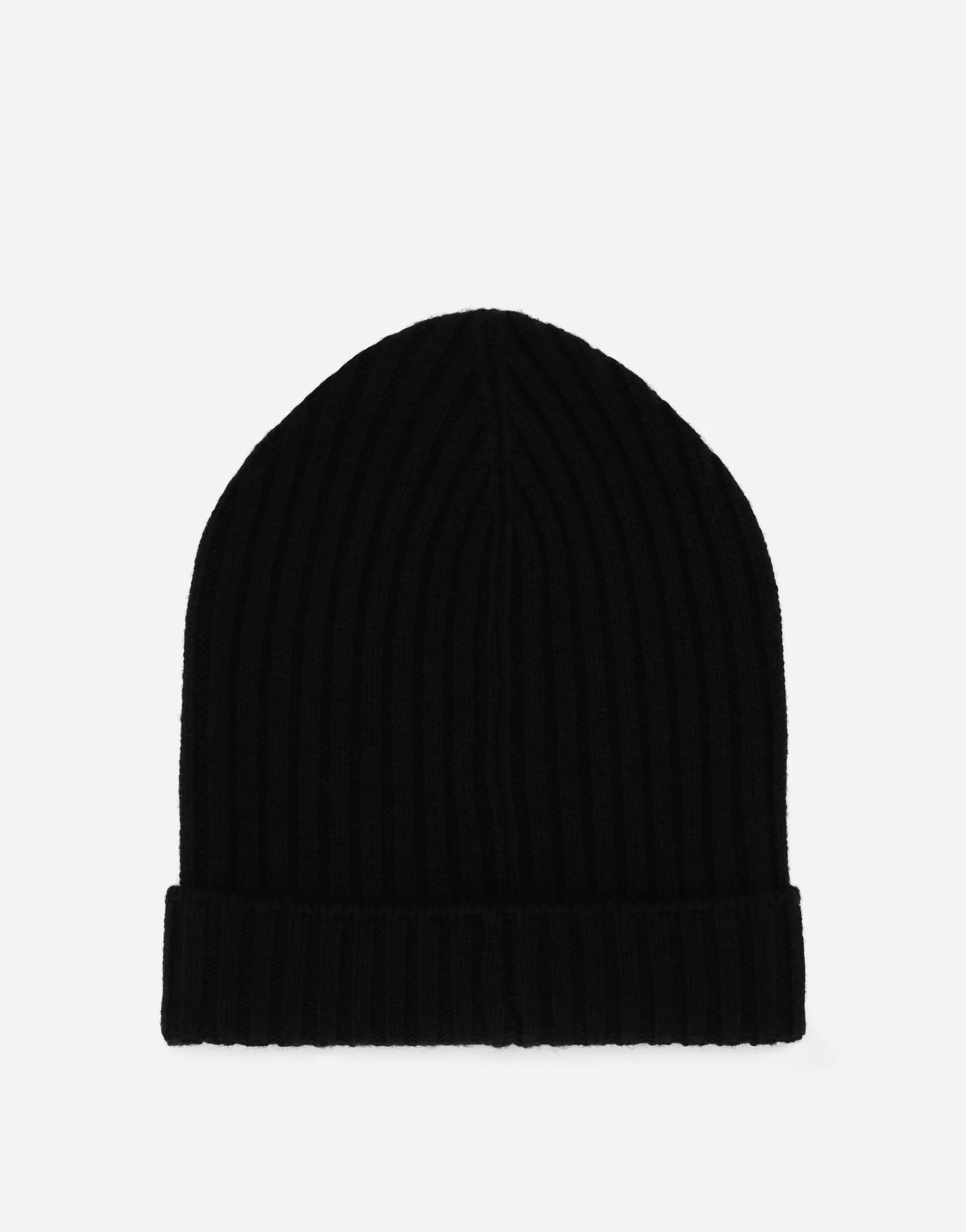 Ribbed knit hat with logo tag
