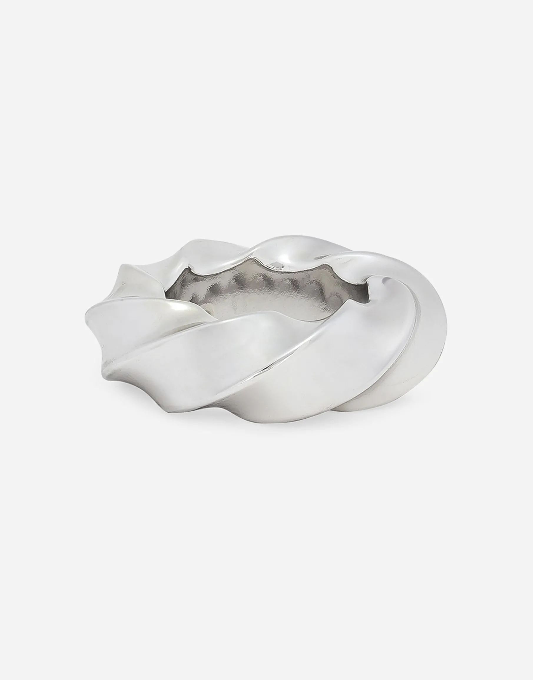 Rigid torchon bracelet