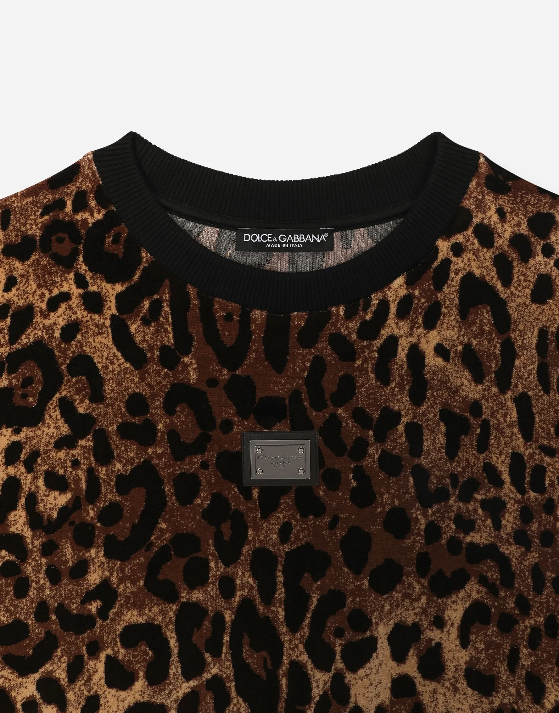 Round-neck chenille sweatshirt with jacquard leopard design