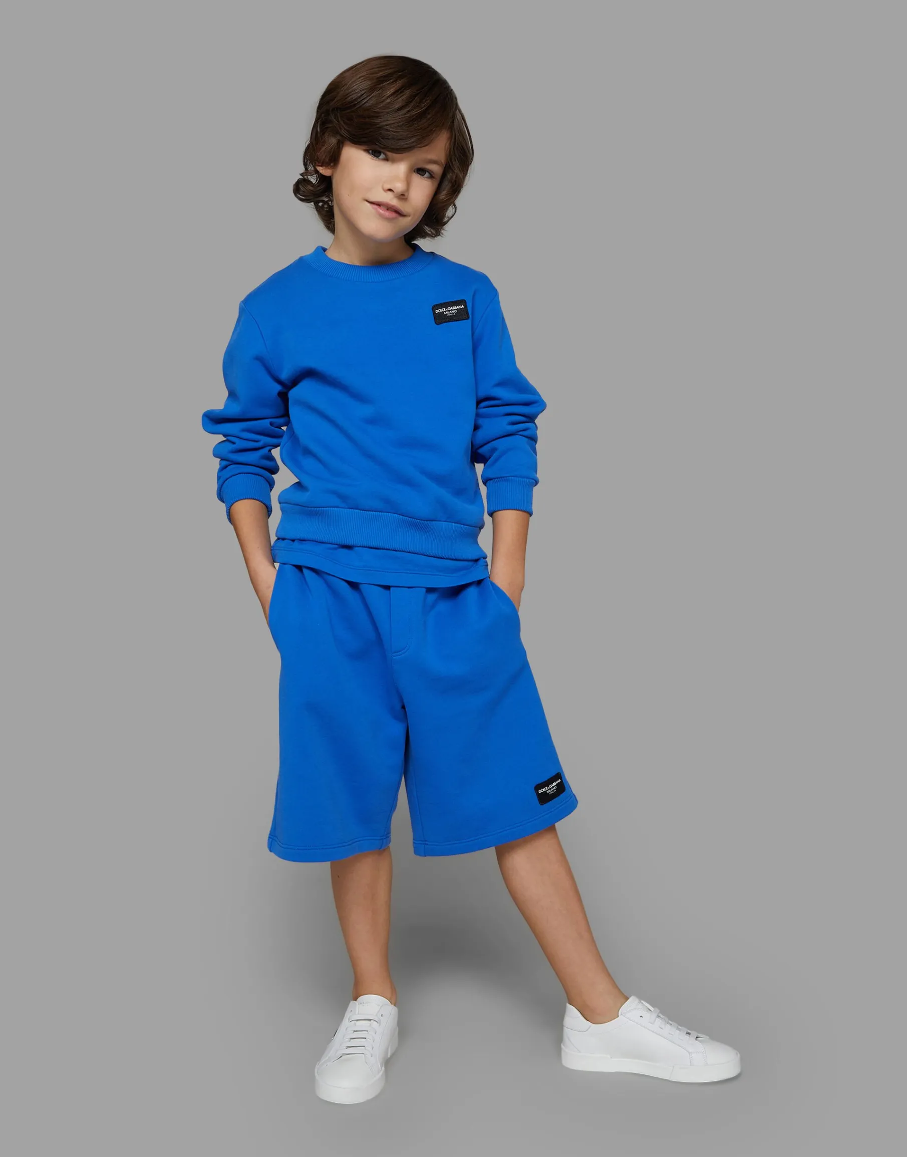 Round-neck jersey with logo tag