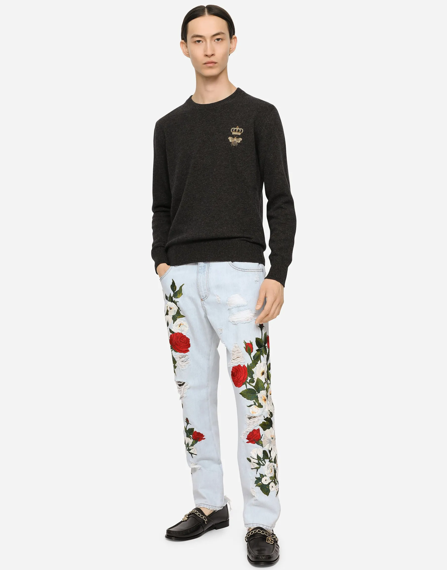 Round-neck wool sweater with embroidery