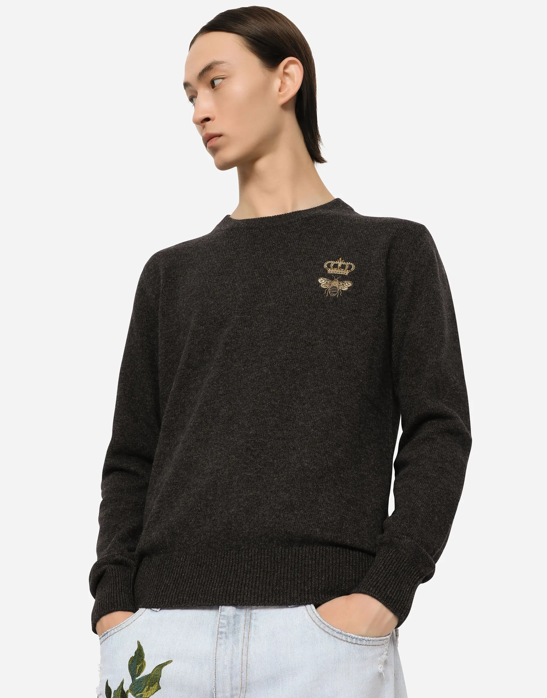 Round-neck wool sweater with embroidery