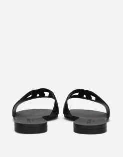 Rubber beachwear sliders