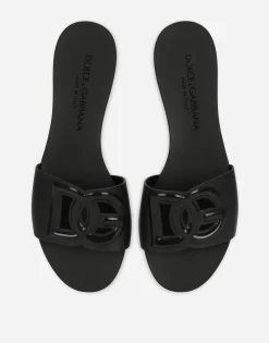Rubber beachwear sliders