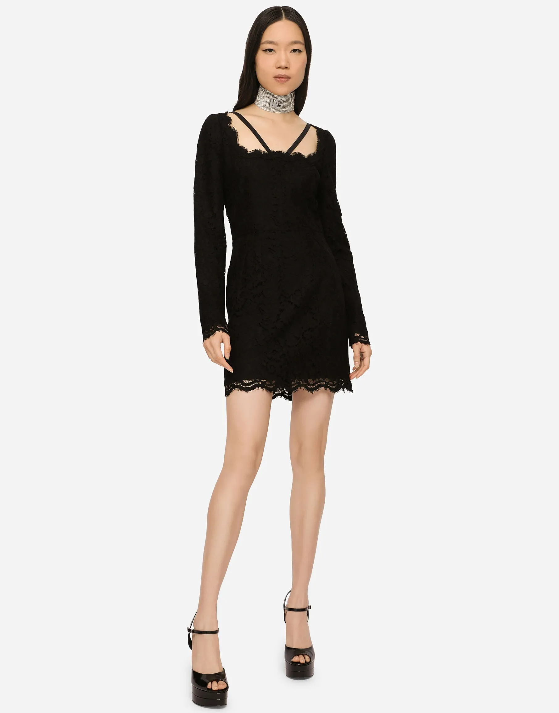 Short lace dress