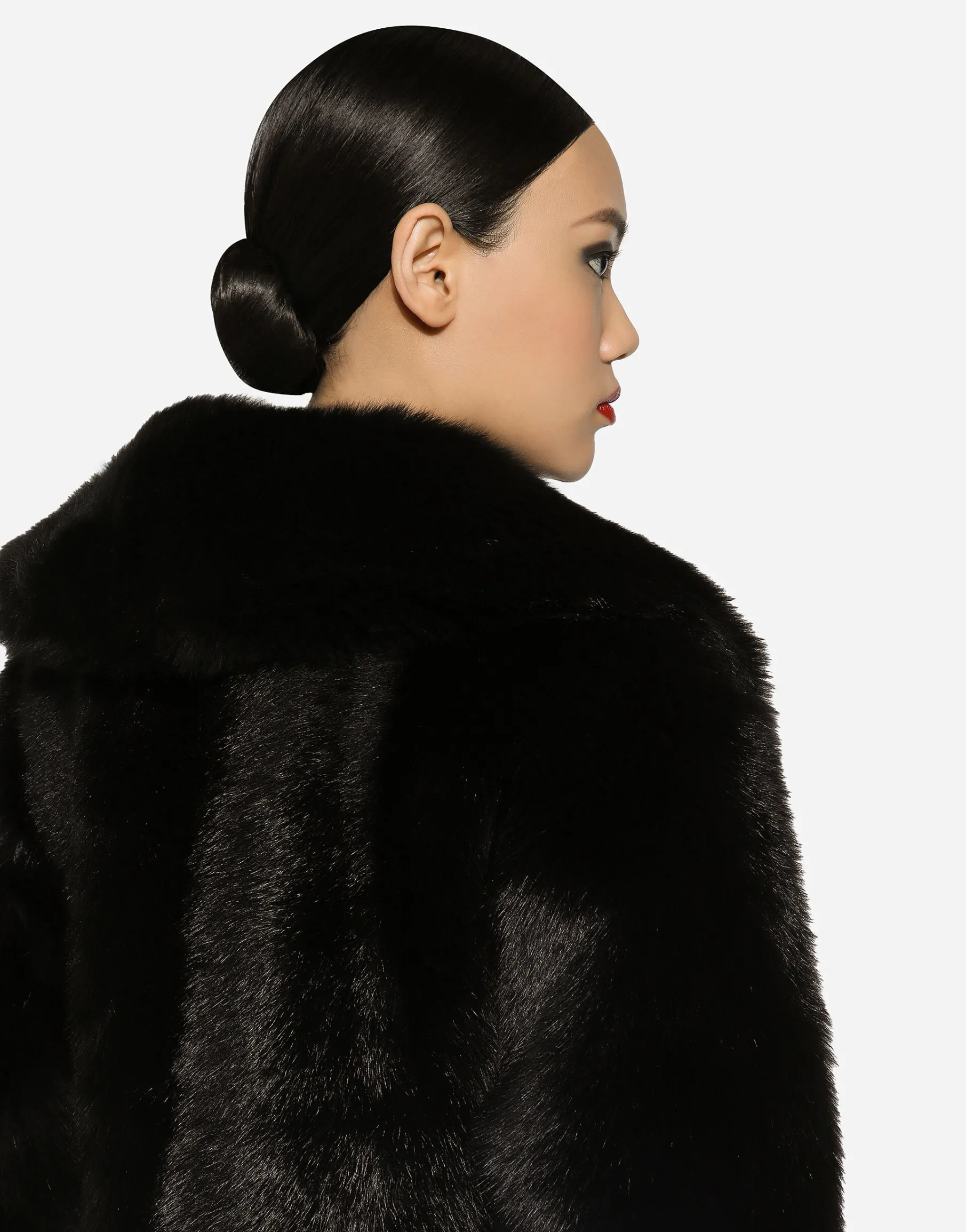 Short lambskin jacket with belt