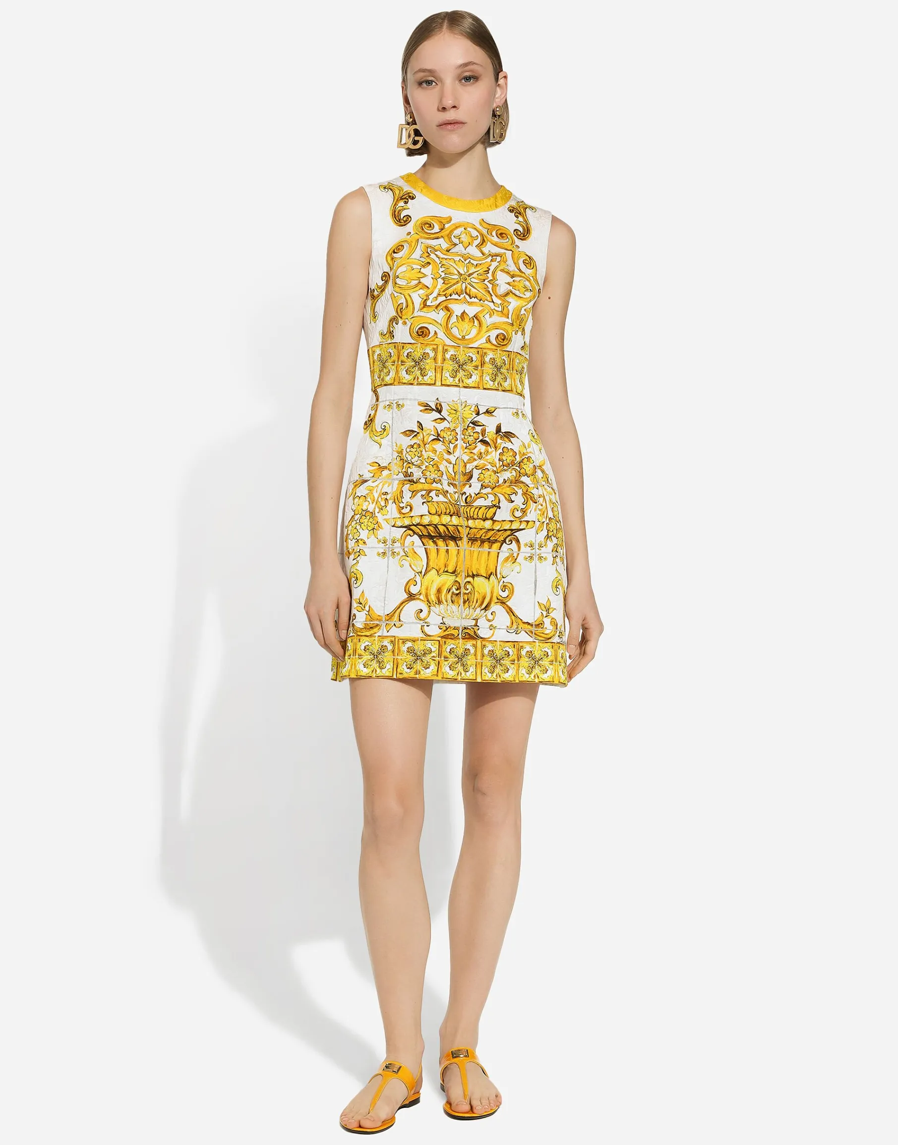 Short majolica-print brocade dress