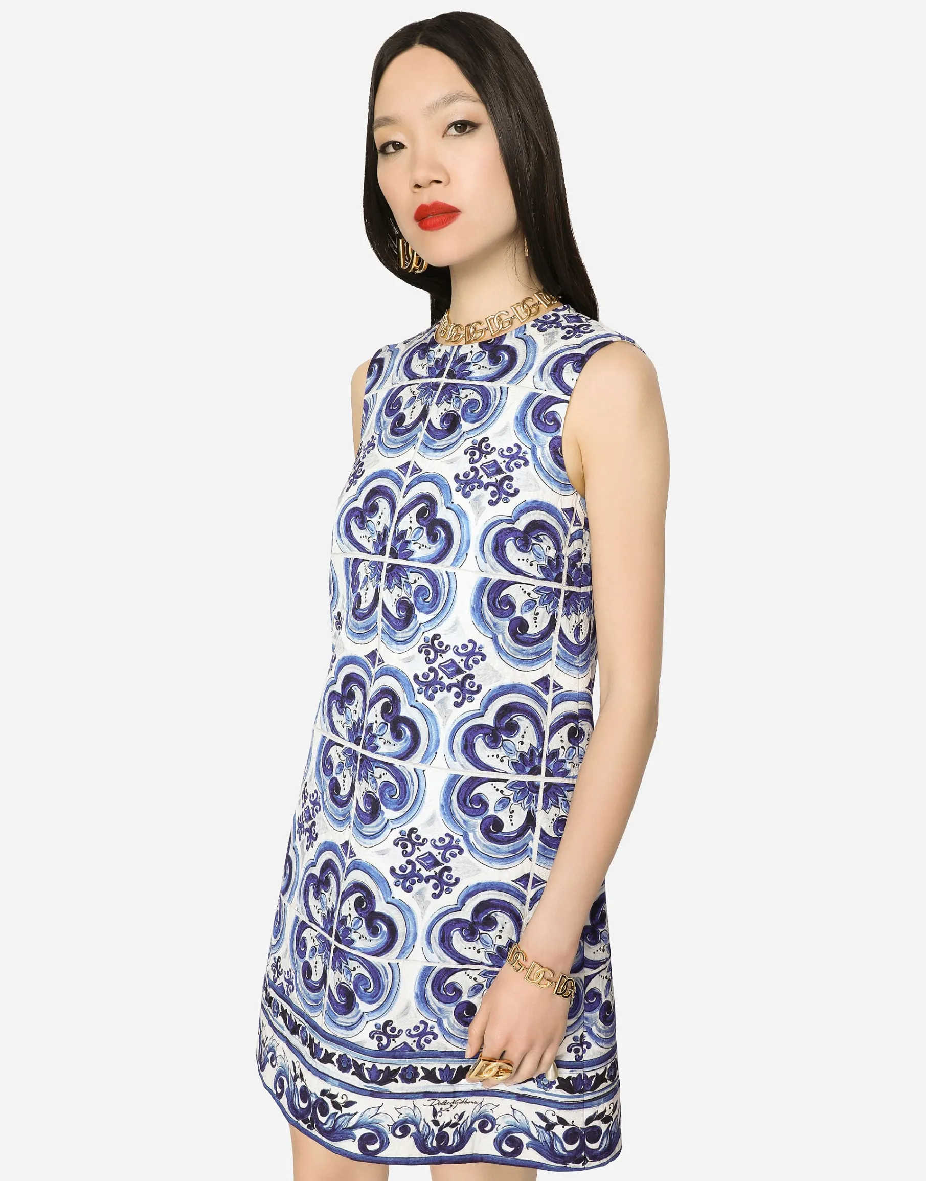 Short majolica-print brocade dress