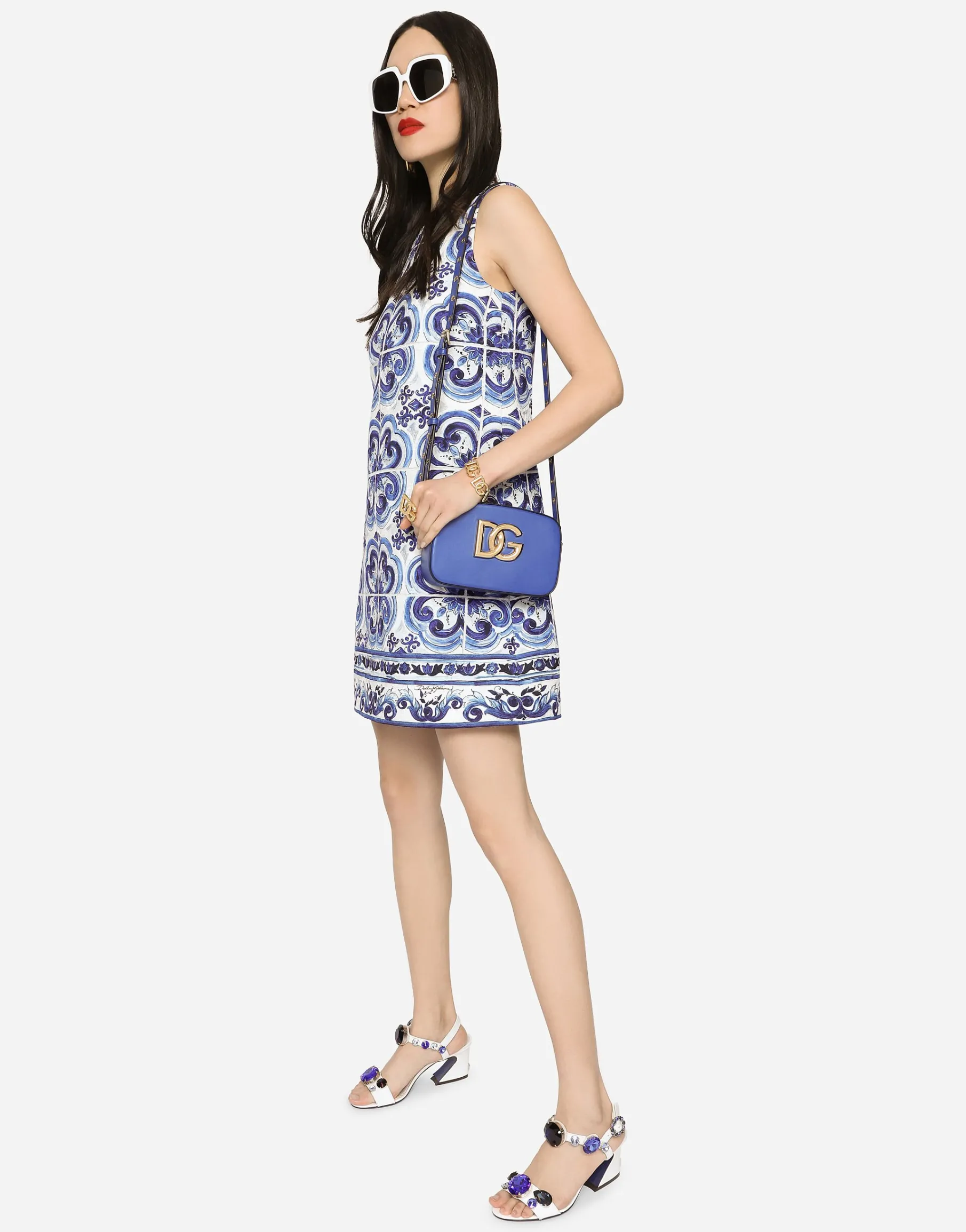 Short majolica-print brocade dress