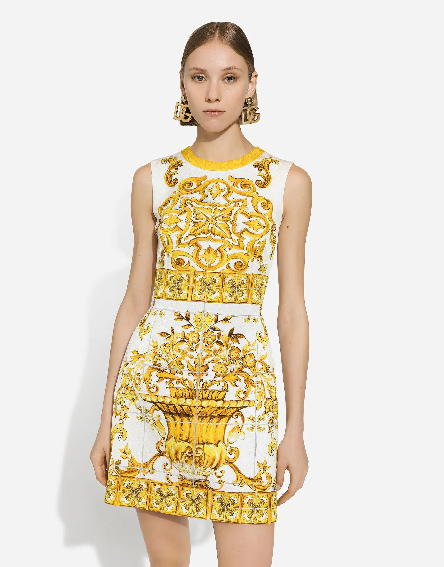 Short majolica-print brocade dress
