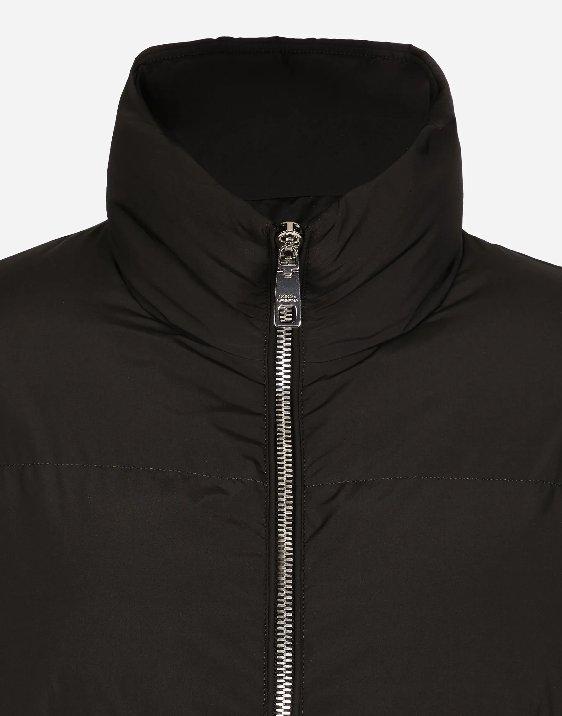 Short nylon down jacket with branded tag