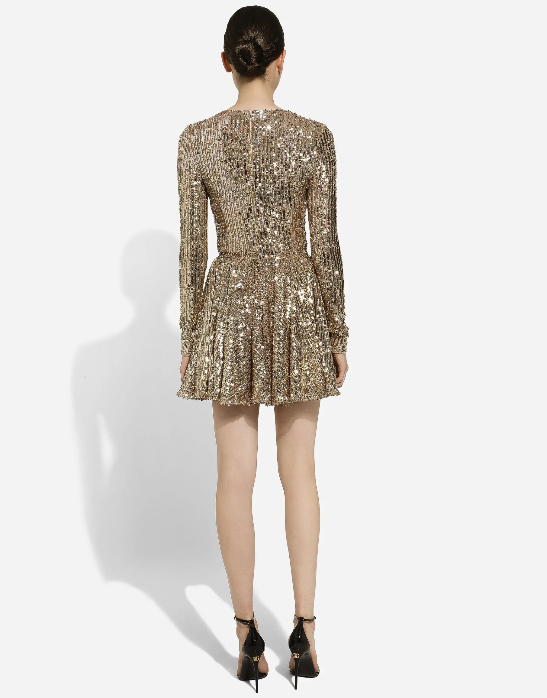 Short sequined dress with circle skirt