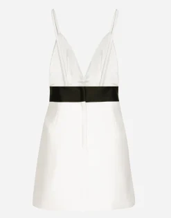 Short woolen dress with satin belt and straps