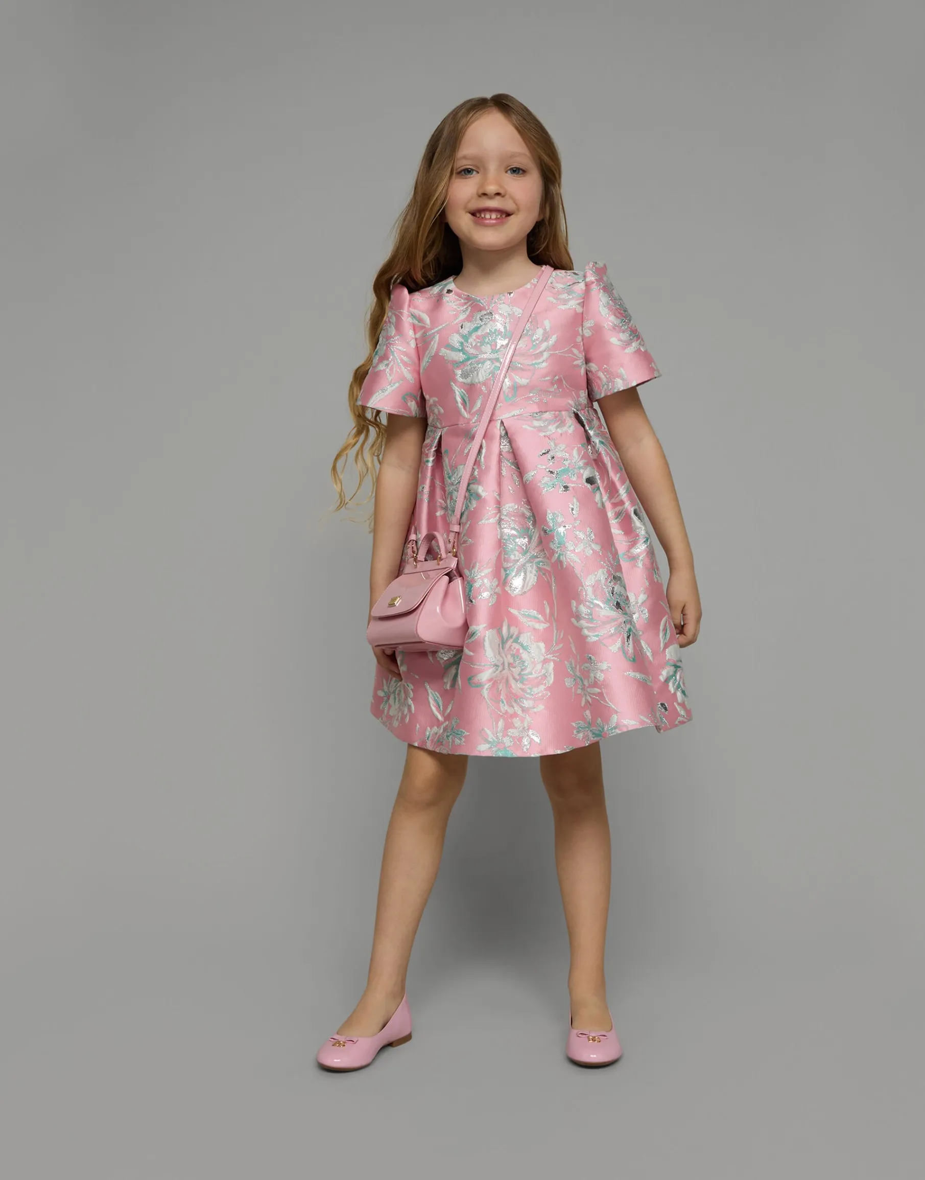 Short-sleeved floral cloque dress