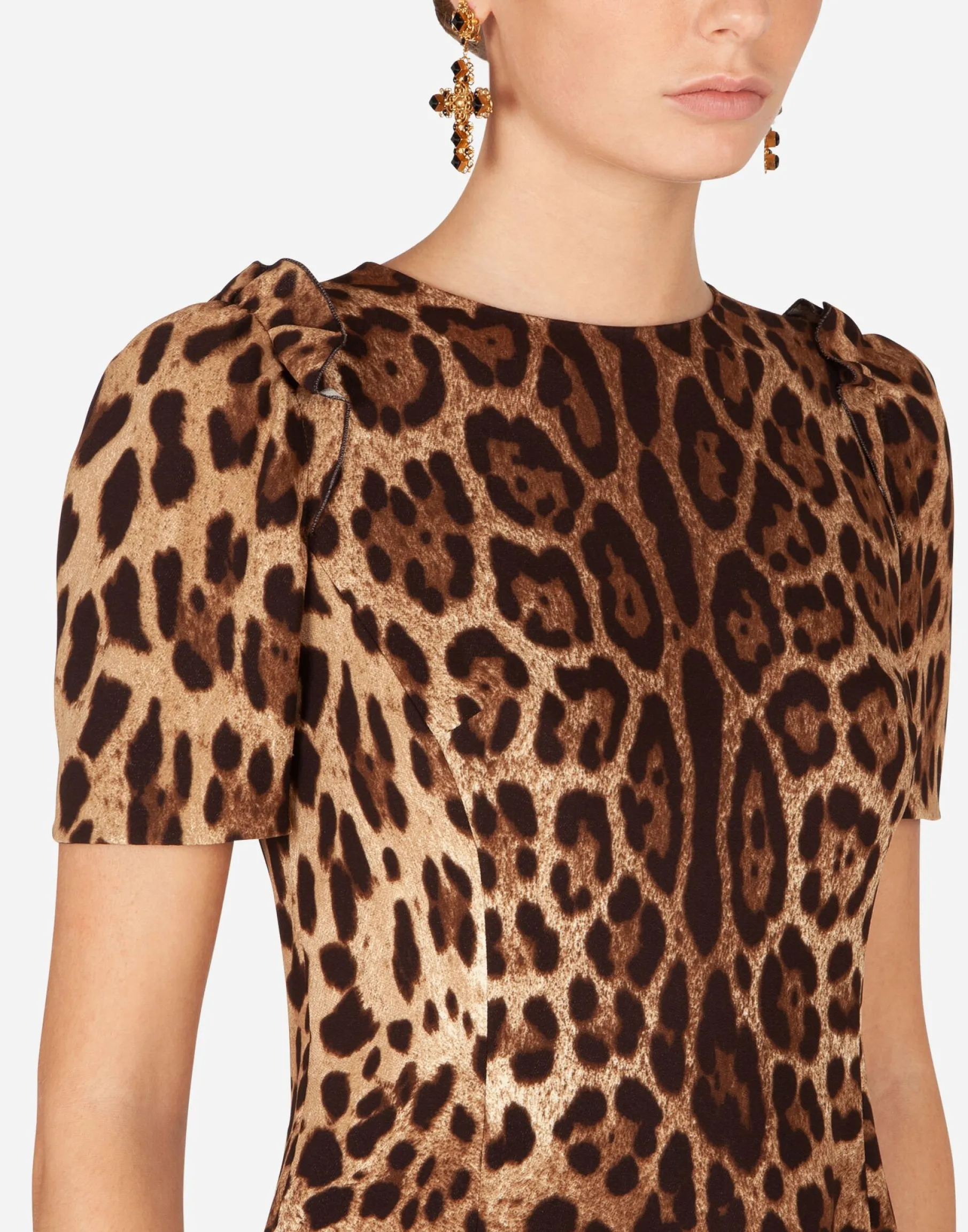 Short-sleeved leopard-print cady top