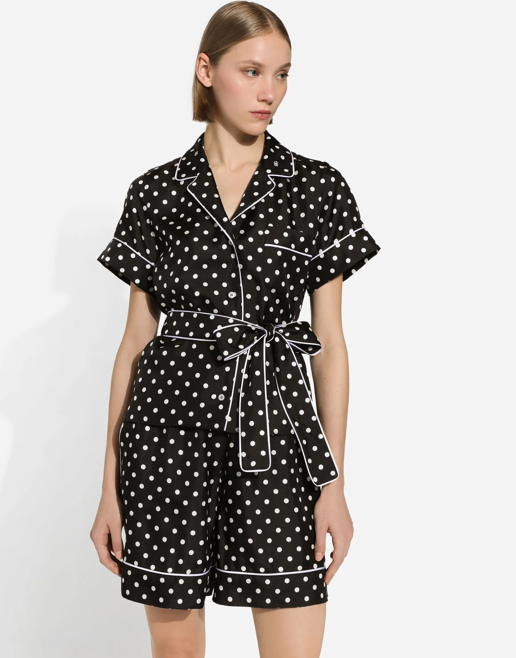 Short-sleeved silk pajama shirt with polka-dot print