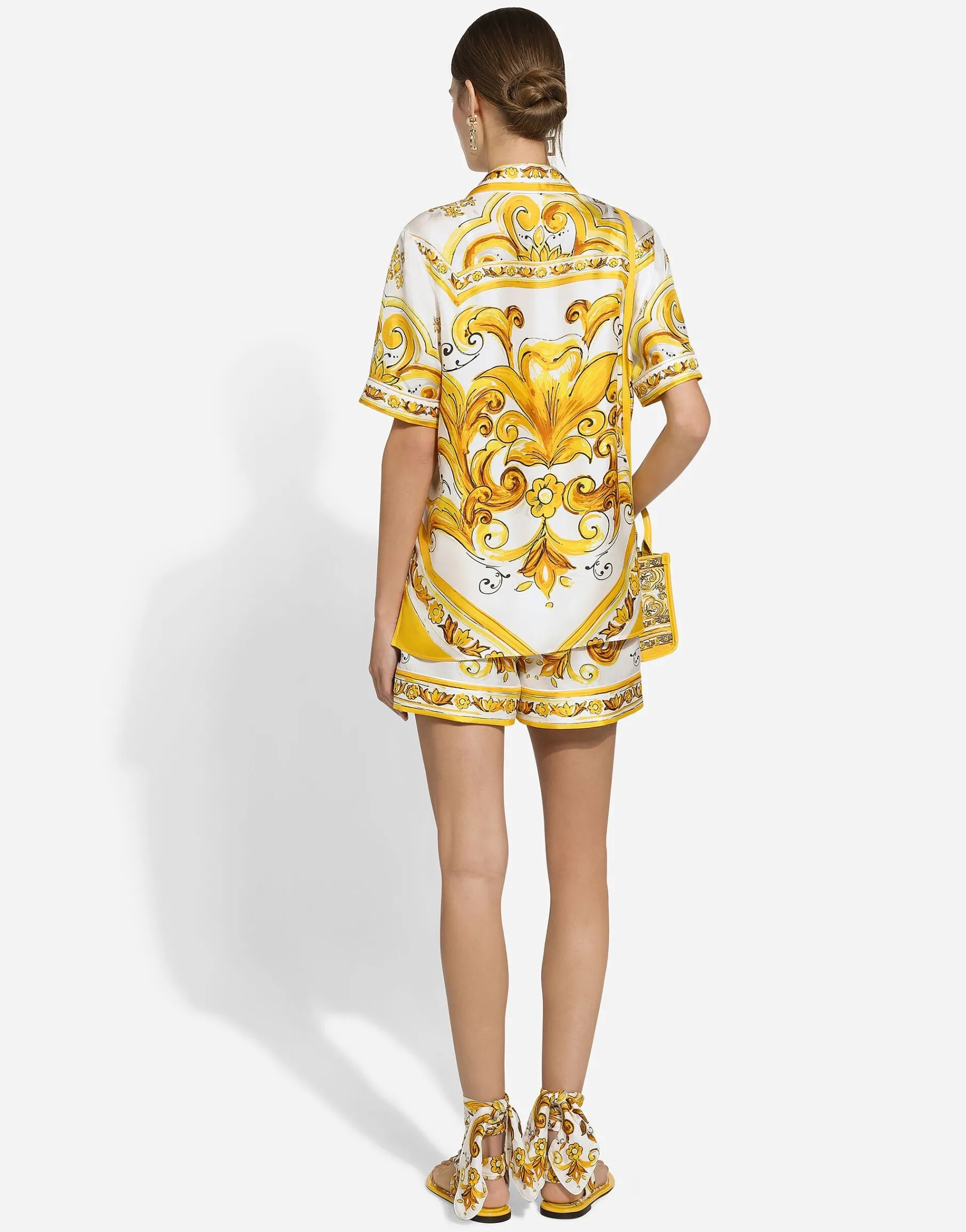 Short-sleeved silk twill shirt with majolica print
