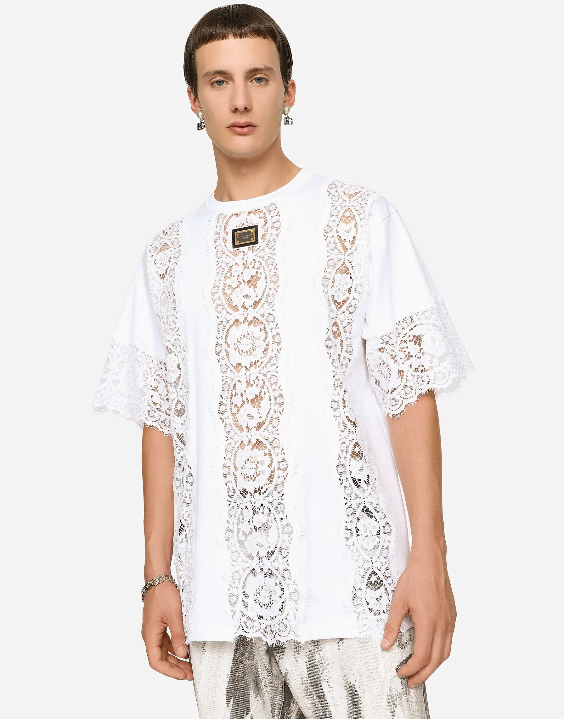 Short-sleeved T-shirt with lace inserts