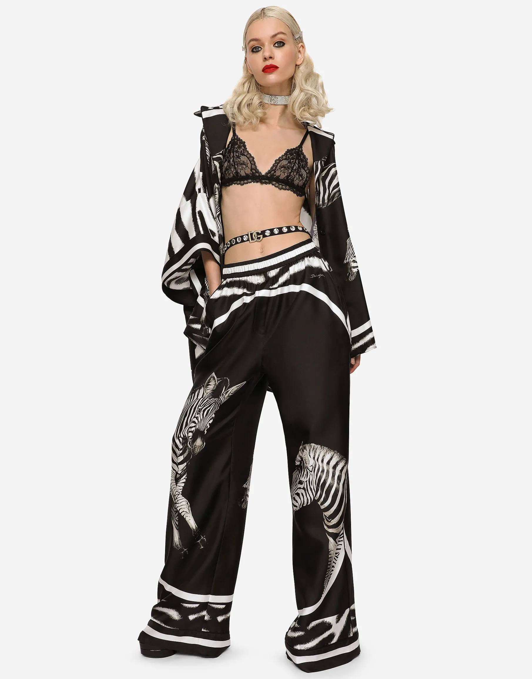 Short-sleeved twill shirt with zebra print