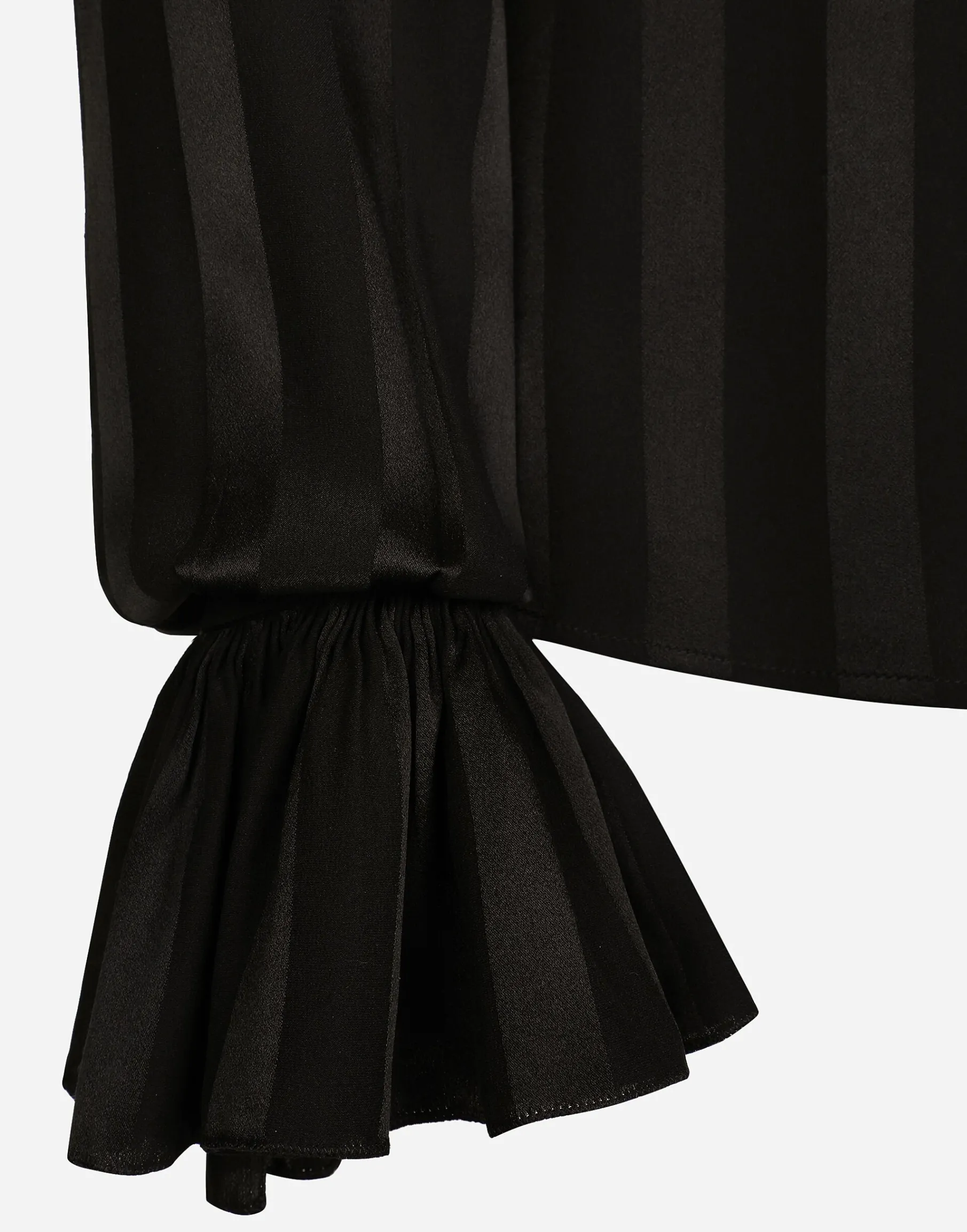 Silk jacquard shirt with pleated cuffs and collar