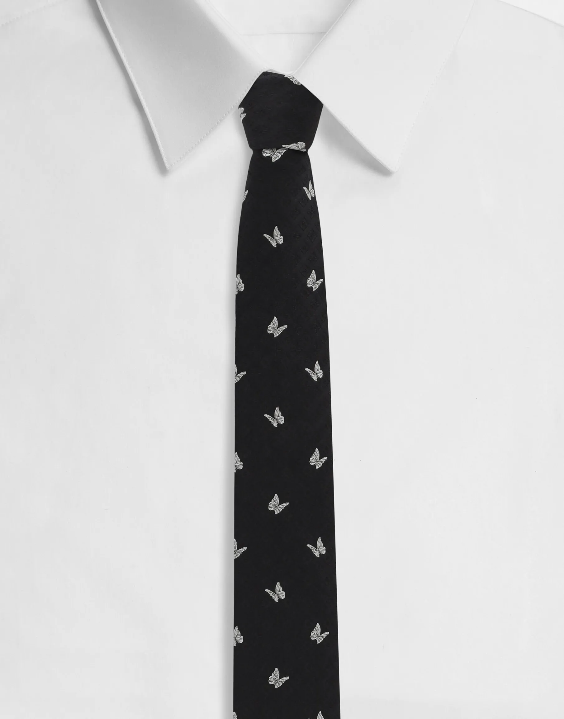 Silk jacquard tie with butterfly design