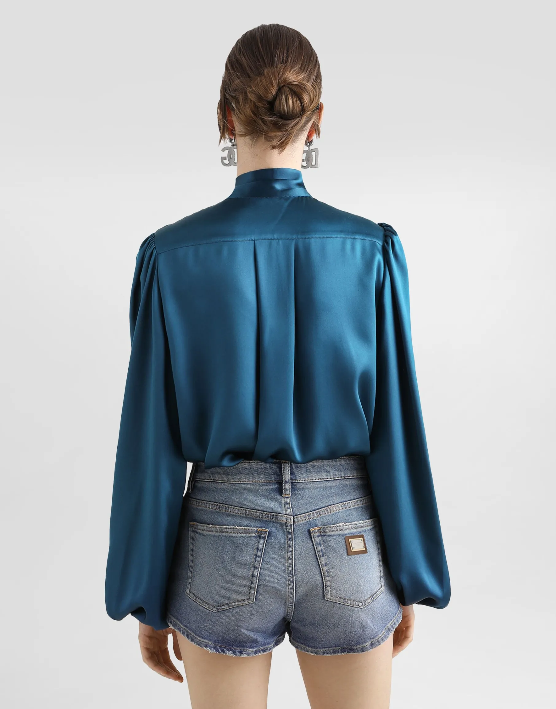 Silk satin shirt with pussy-bow
