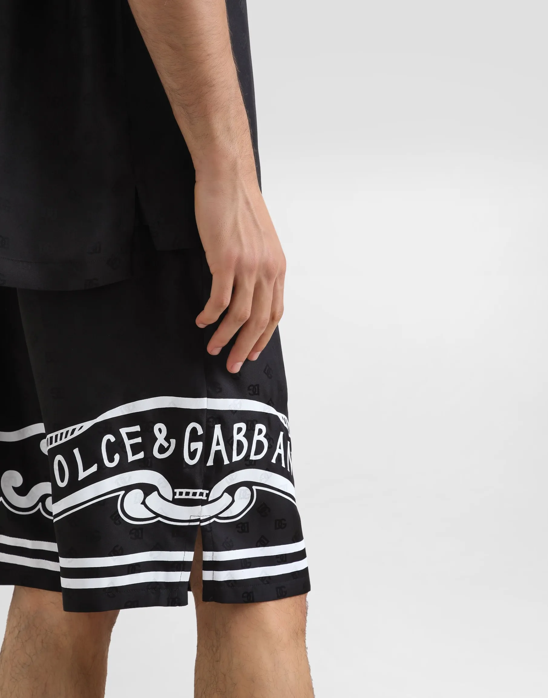 Silk shorts with bandanna-print details