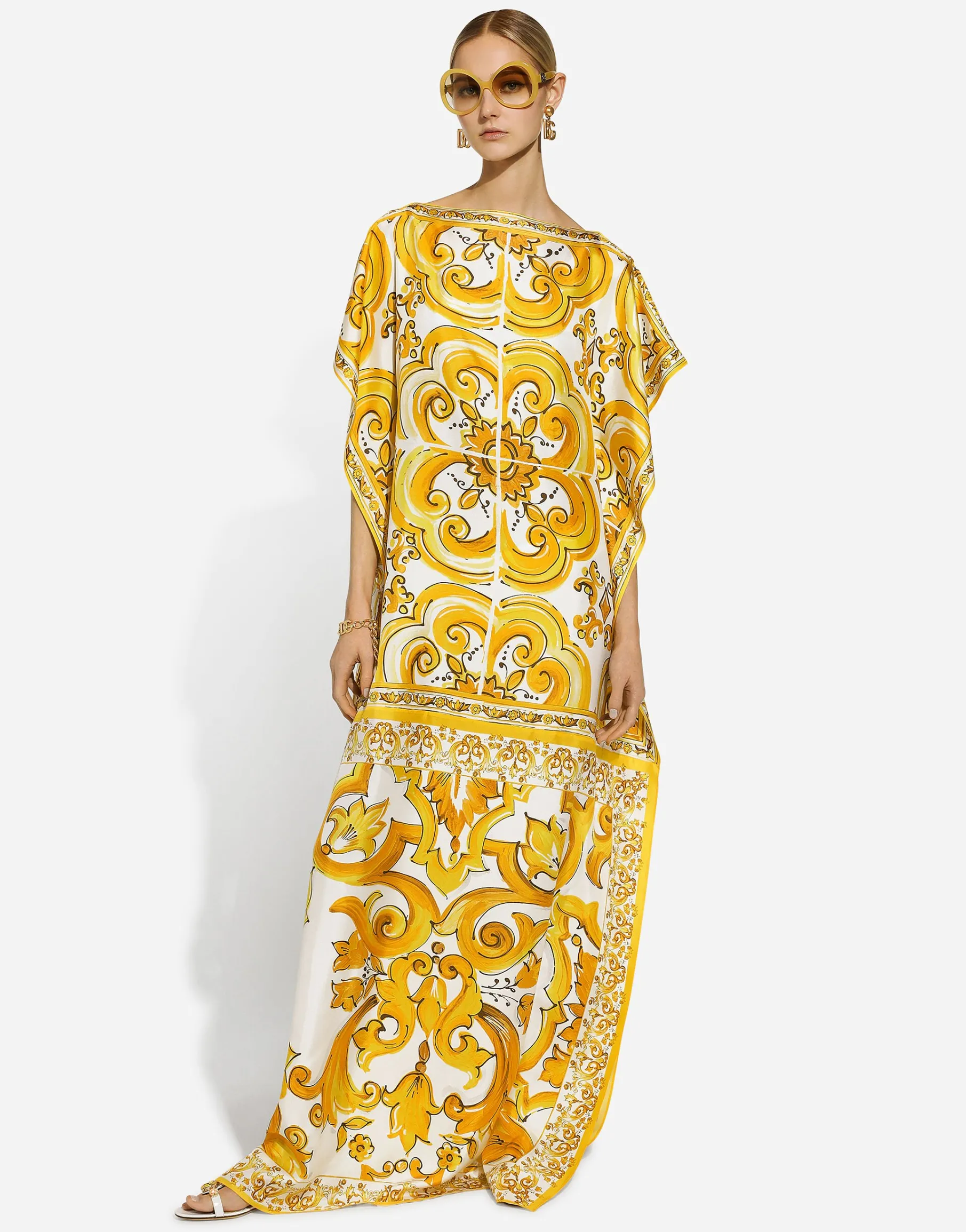 Silk twill caftan with majolica print