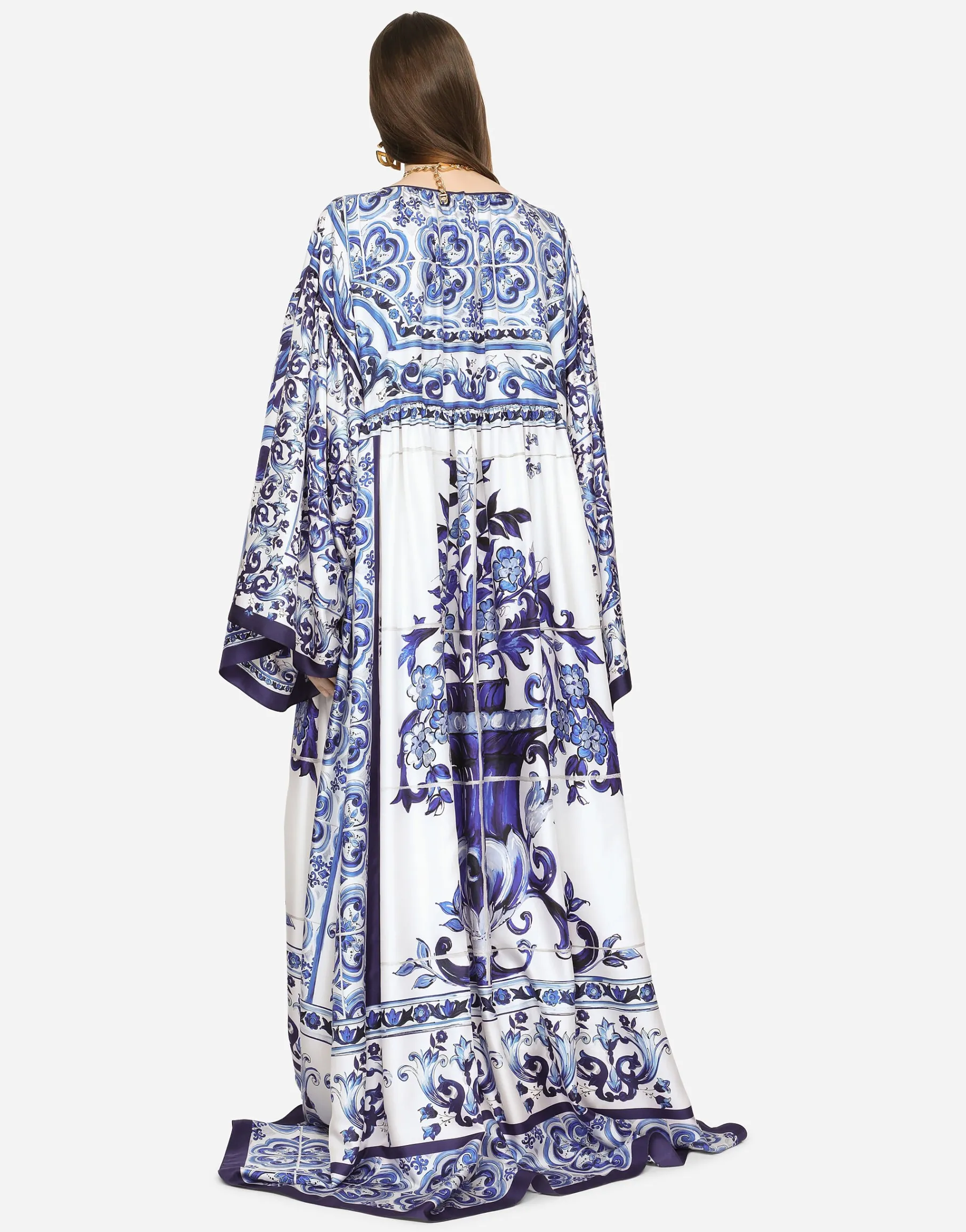 Silk twill caftan with majolica print