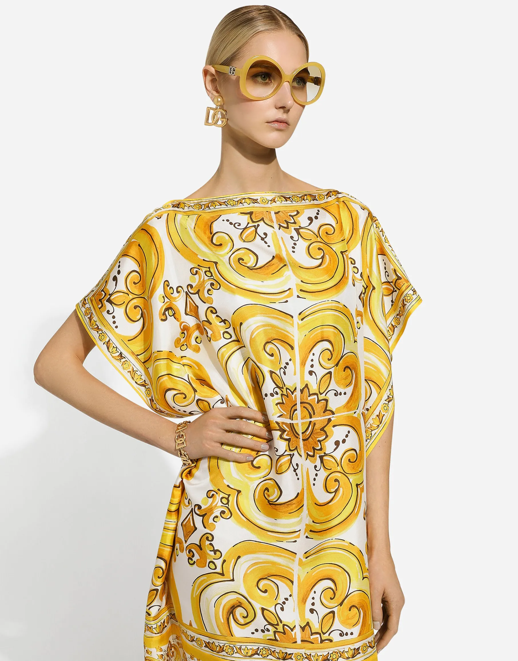 Silk twill caftan with majolica print