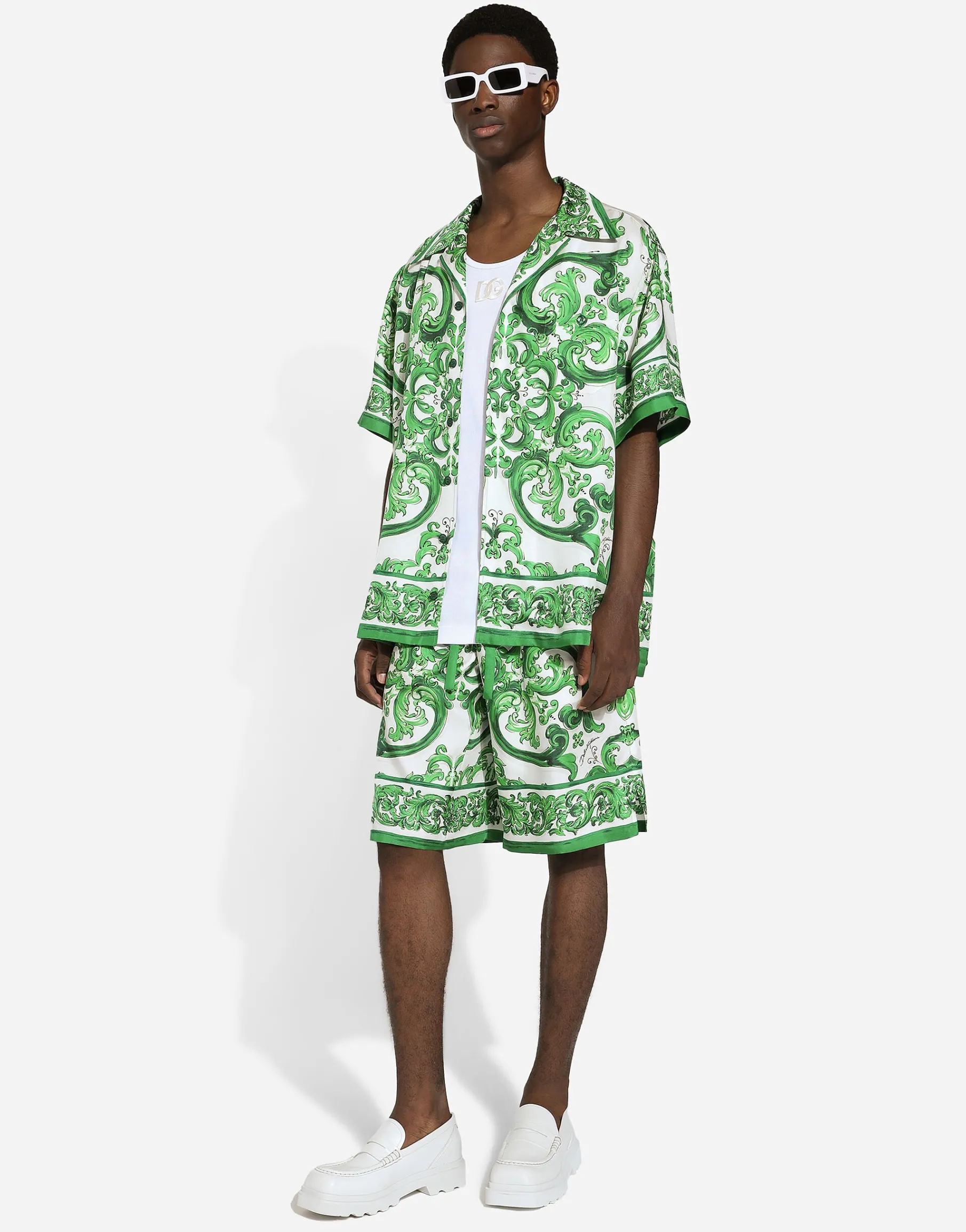 Silk twill Hawaiian shirt with majolica print
