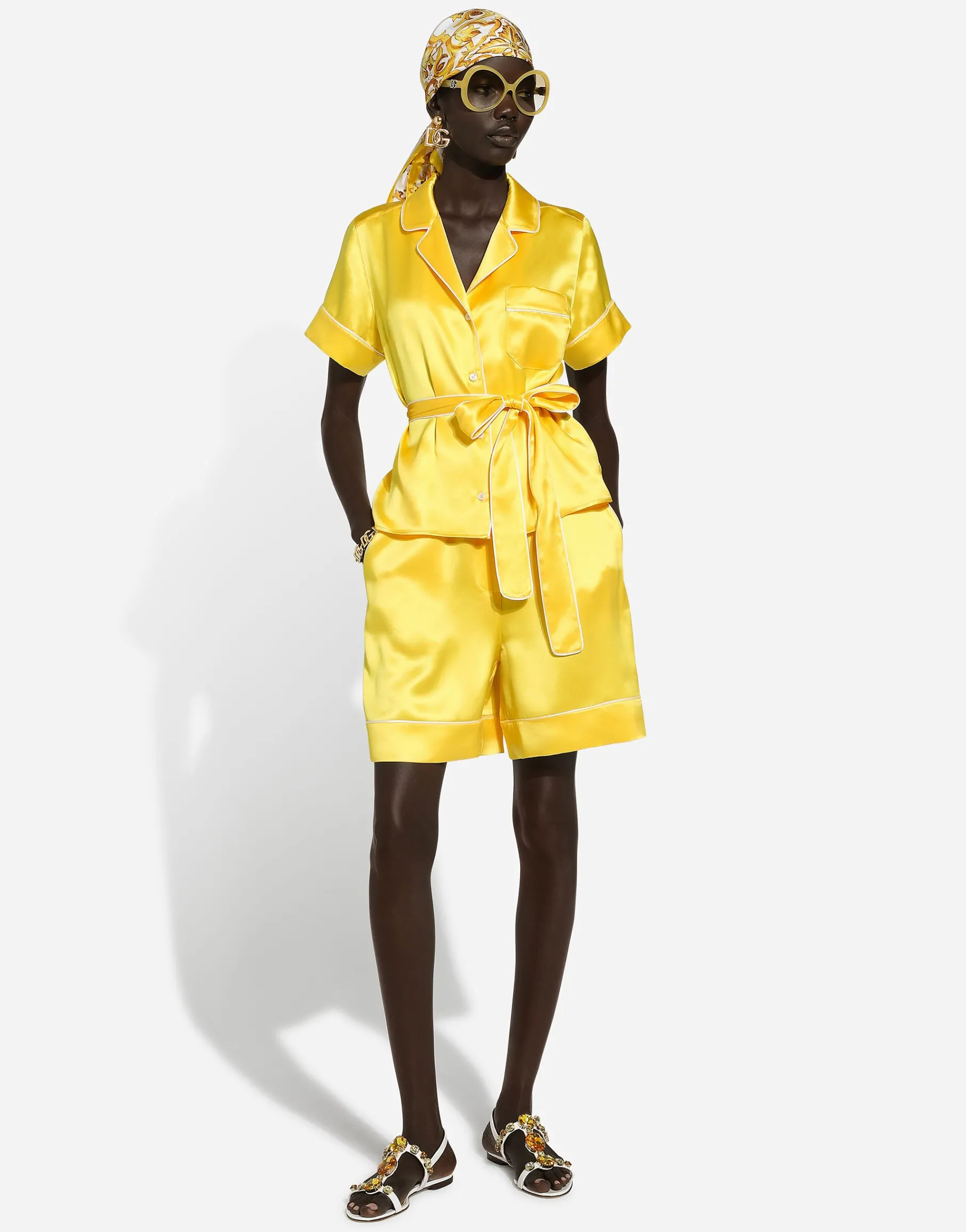 Silk twill pajama shorts with majolica print