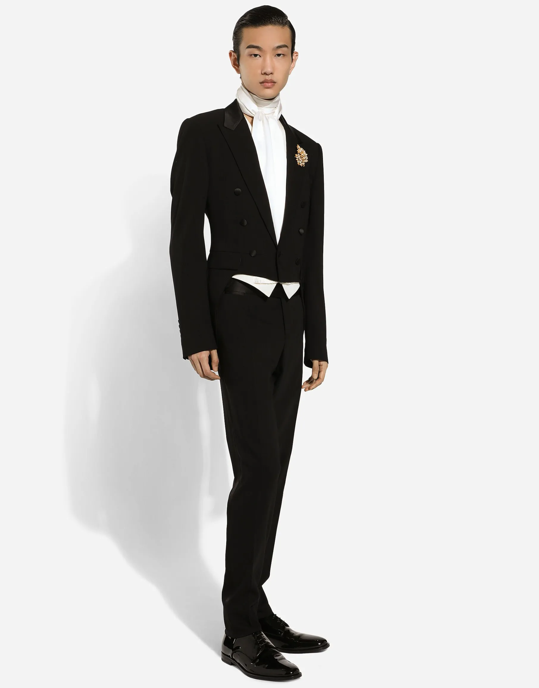 Single-breasted tuxedo suit