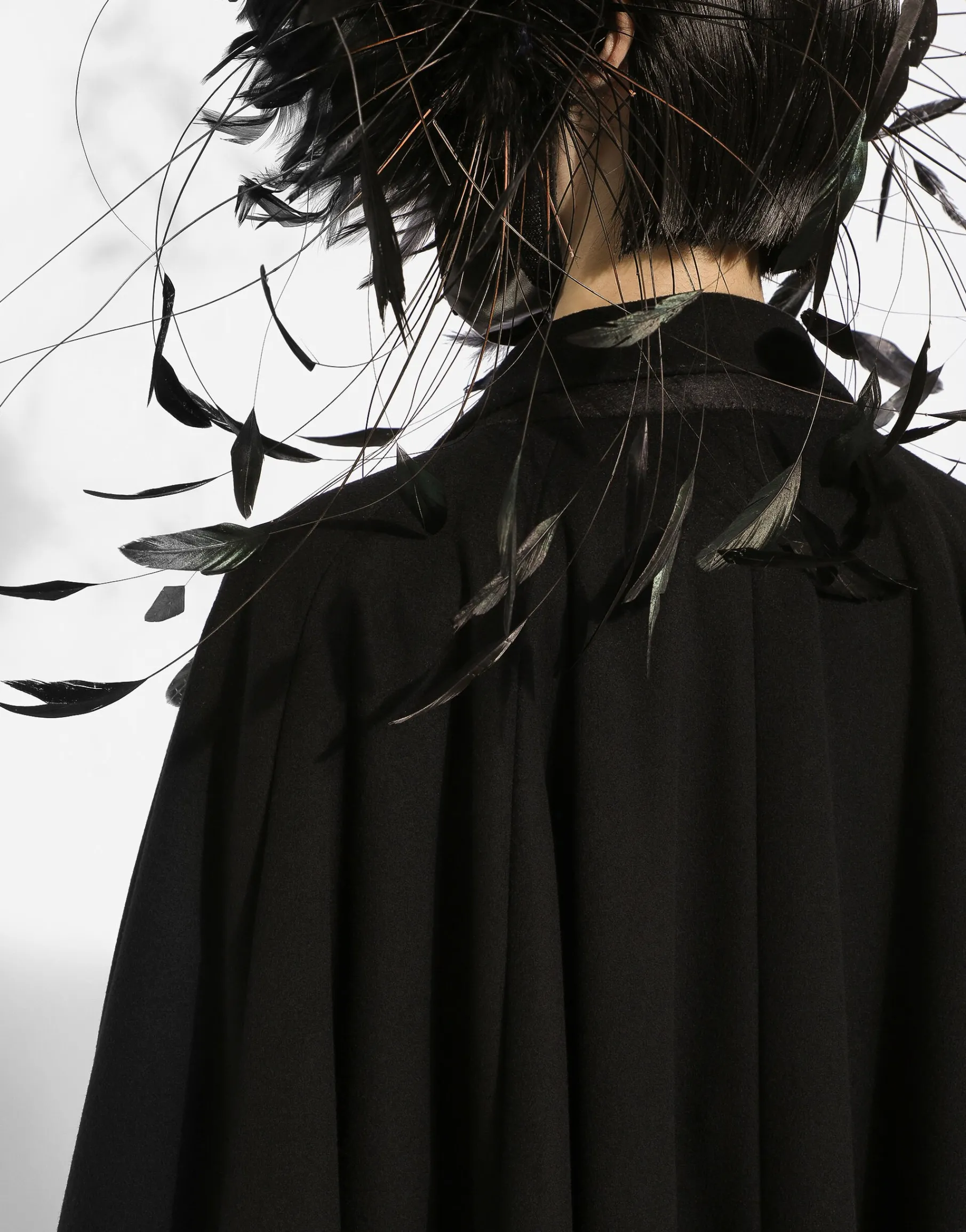 Single-breasted wool and cashmere cape